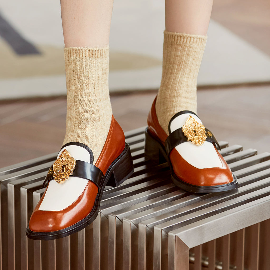 Silence Is Golden Ladies' Keyhole Loafer 5718 Brown - House of Avenues - Designer Shoes | 香港 | 女Ã? House of Avenues