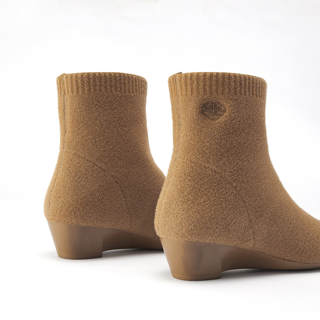 Malove Ladies' Wedge-Heel Wool Booties 5850 Camel - House of Avenues - Designer Shoes | 香港 | 女Ã? House of Avenues