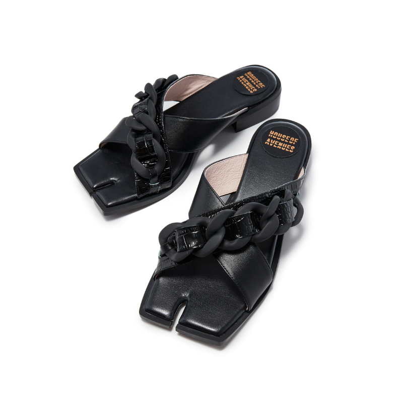 Ladies Square Toe Chain Flat Sandals 5627 Black - House of Avenues - Designer Shoes | 香港 | 女Ã? House of Avenues