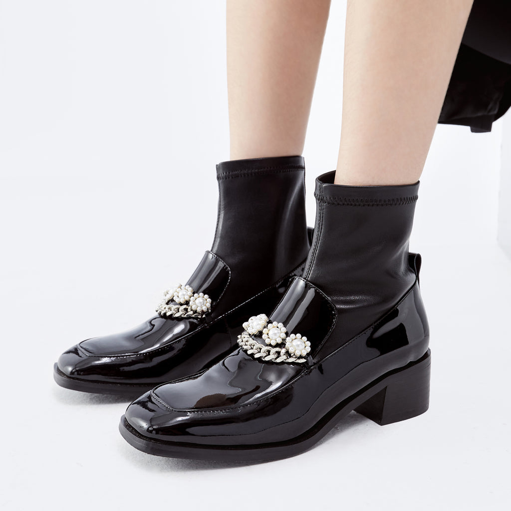 In The Name Of Love Ladies' Pearl With Chain Loafer Style Bootie 5721 Black - House of Avenues - Designer Shoes | 香港 | 女Ã? House of Avenues