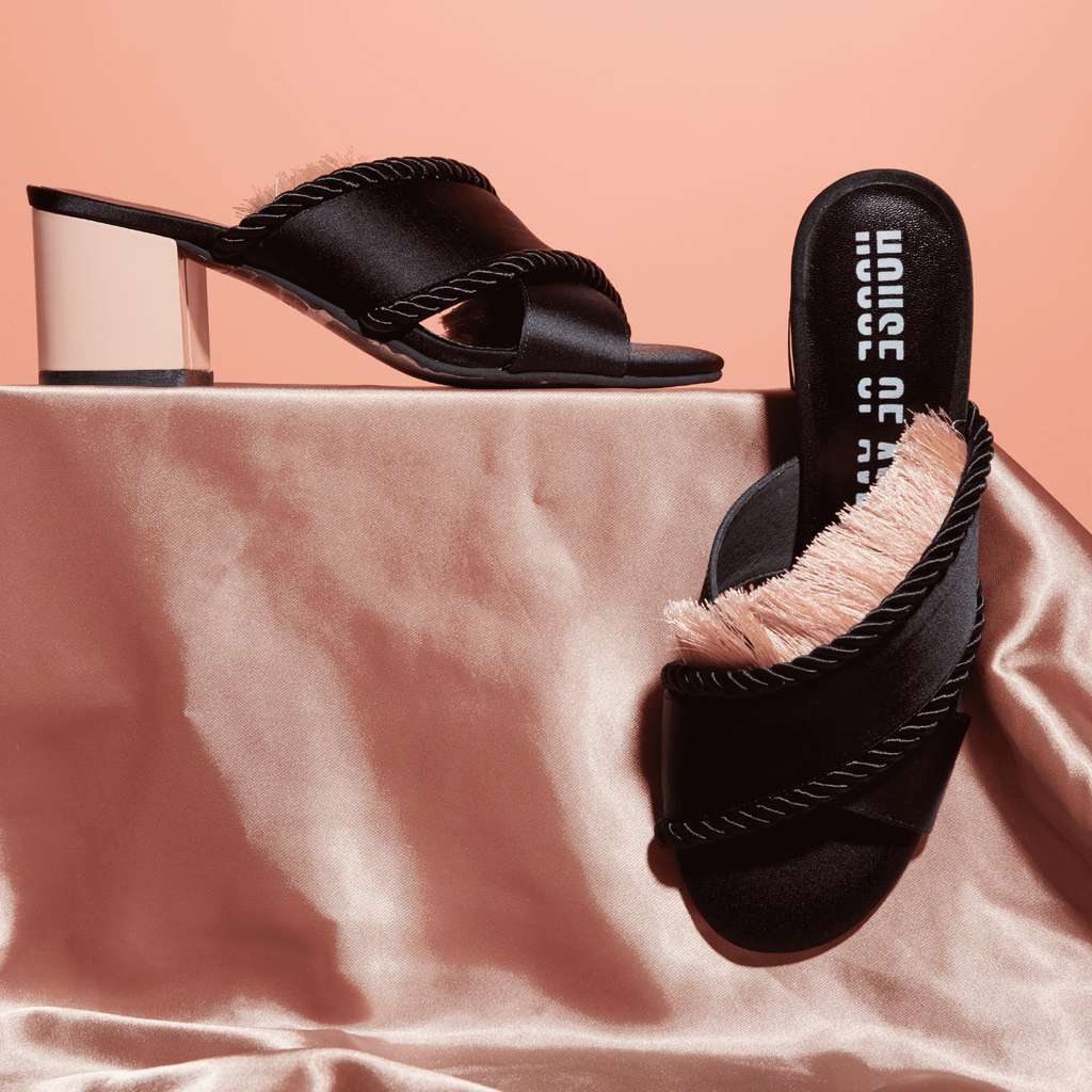 ARTISANAL EMBRACE TASSEL SANDAL 4471 - House of Avenues - Designer Shoes | 香港 | 女Ã? House of Avenues