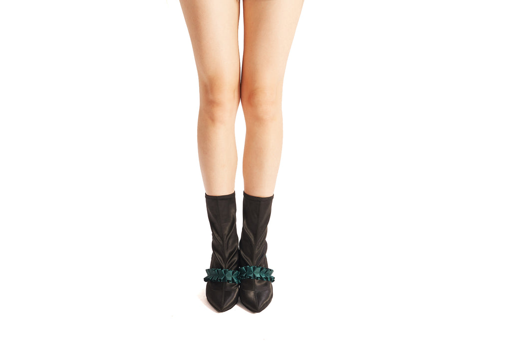 Ladies Romantic Satin Ruffle Boot 5348 Black - House of Avenues - Designer Shoes | 香港 | 女Ã? House of Avenues