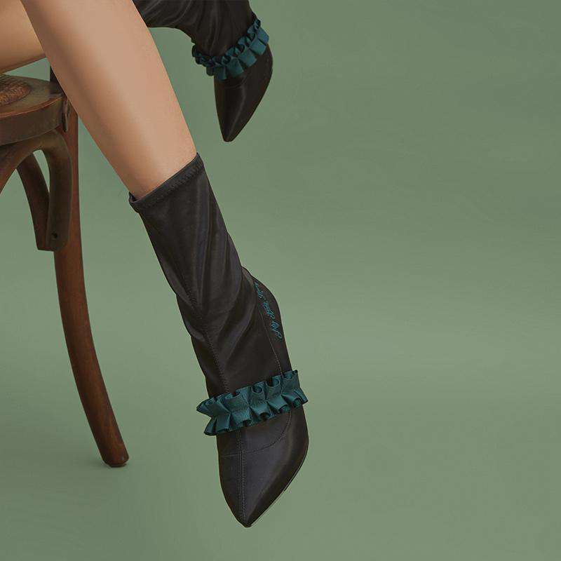 Ladies Romantic Satin Ruffle Boot 5348 Black - House of Avenues - Designer Shoes | 香港 | 女Ã? House of Avenues