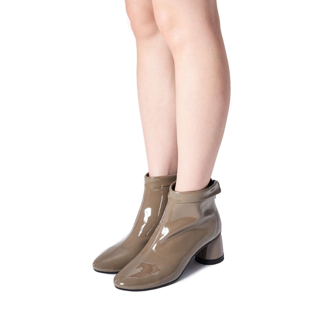 PATENT ROUND BOOTIE 5477 (Brown) - House of Avenues - Designer Shoes | 香港 | 女Ã? House of Avenues