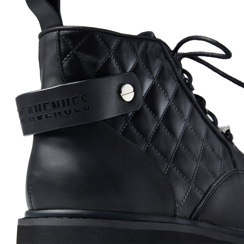 Silence Is Golden Ladies' Leather Lace Up Bootie 5734 Black - House of Avenues - Designer Shoes | 香港 | 女Ã? House of Avenues