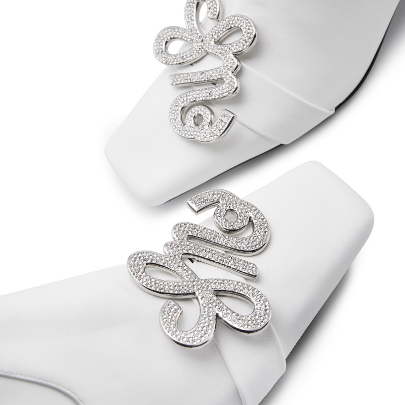 Ladies Square Toe with Metal Brooch Bootie 5553 White - House of Avenues - Designer Shoes | 香港 | 女Ã? House of Avenues